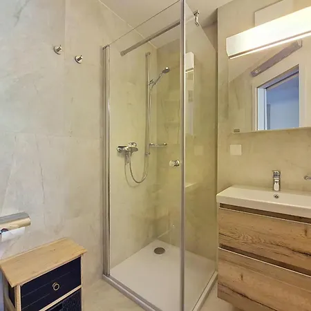 Manila 7 By Interhome